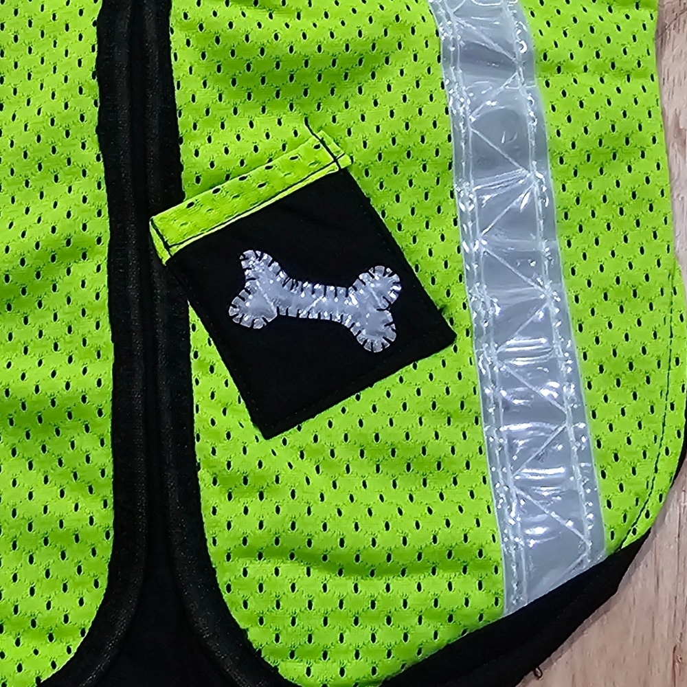 Reflective Neon Yellow and Black Pet Vest Fits Small To Medium Breed Dogs NWOT - Picture 8 of 8